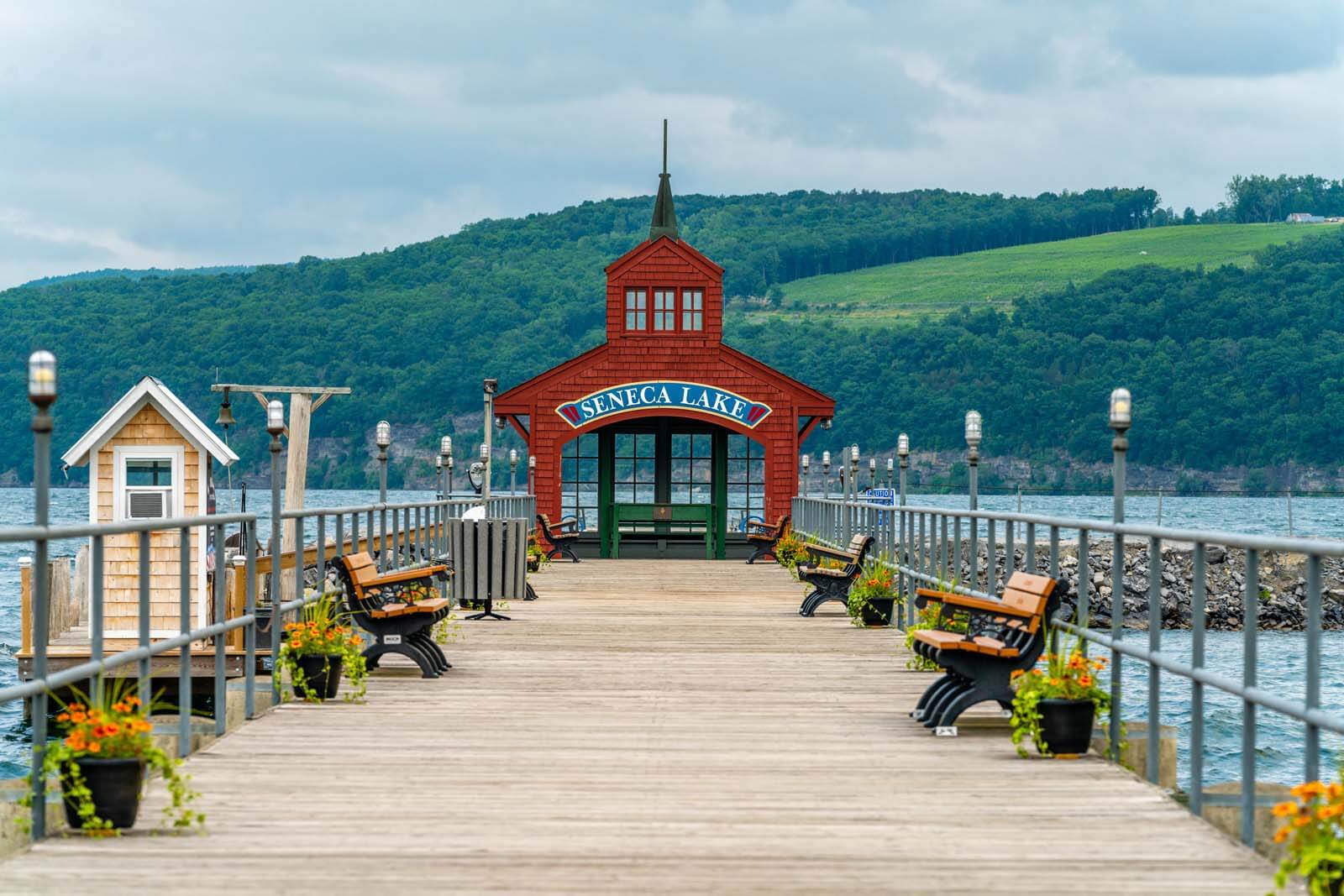 Finger Lakes Wine Country Seneca Lake vineyards Cayuga winery trail NY
